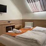 Mayer Pince Panzio 3* Villány