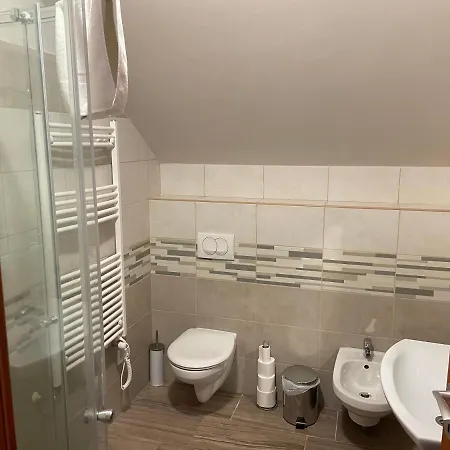 Mayer Pince Panzió * Villány