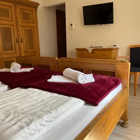 Mayer Pince Panzio Bed & Breakfast *