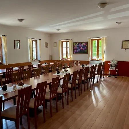 Mayer Pince Panzio 住宿加早餐酒店 3*