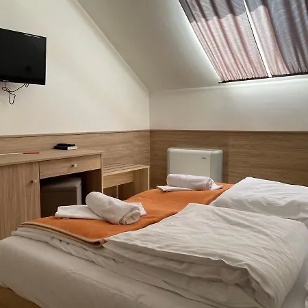 Mayer Pince Panzio 3* Villány