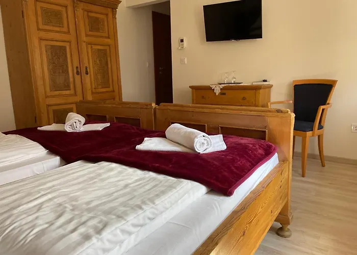 Mayer Pince Panzio לינה וארוחת בוקר 3*