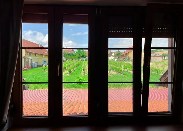 Mayer Pince Panzio 3* Villány